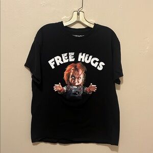 Black Graphic T-Shirt with 'Free Hugs' Design